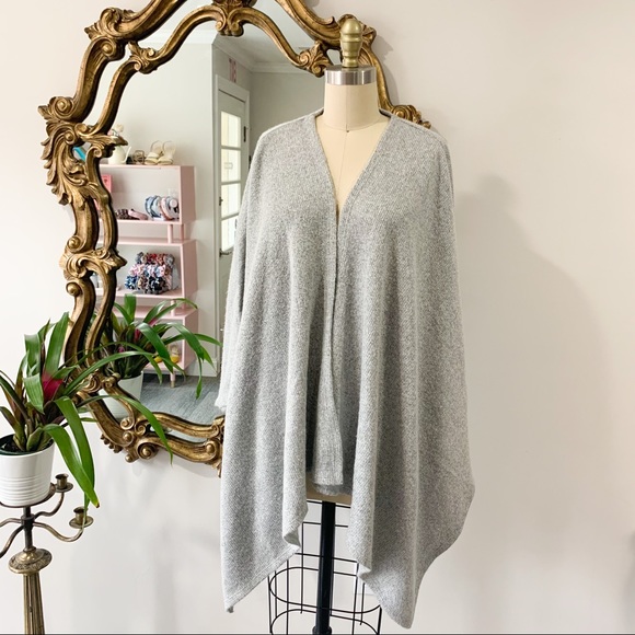 Isabel Maternity by Ingrid & Isabel Accessories - Ingrid & Isabel Maternity • Cozy Wrap • OS